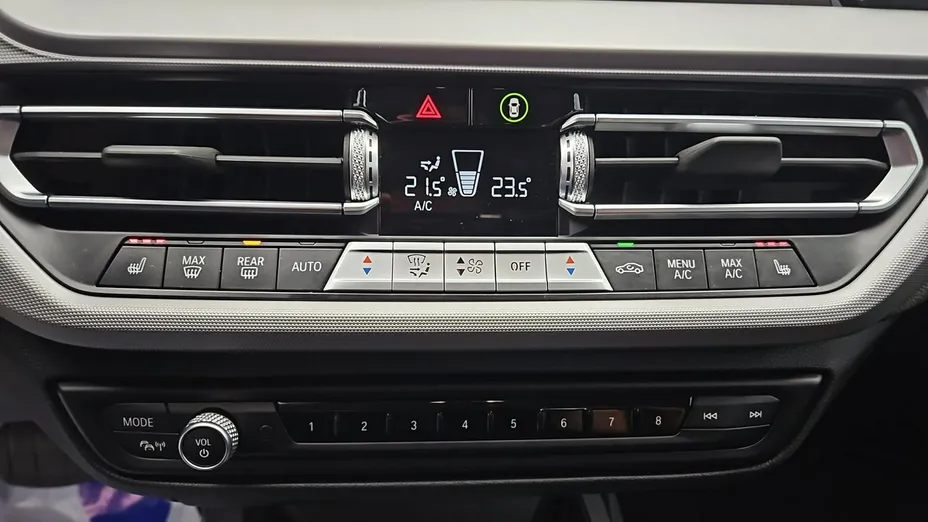 BMW Seria 2 216d Advantage aut