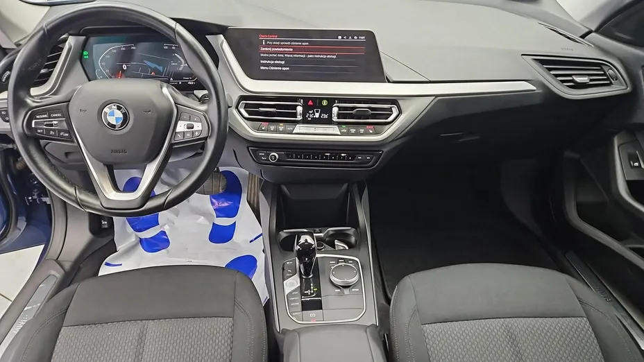 BMW Seria 2 216d Advantage aut