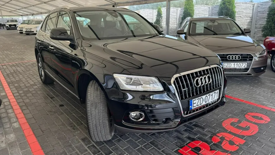 AUDI Q5 -