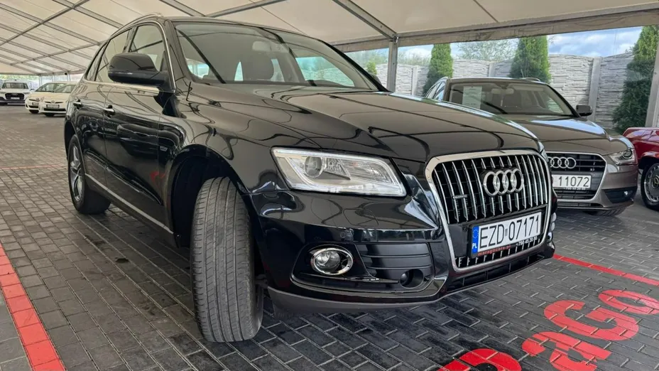 AUDI Q5 -
