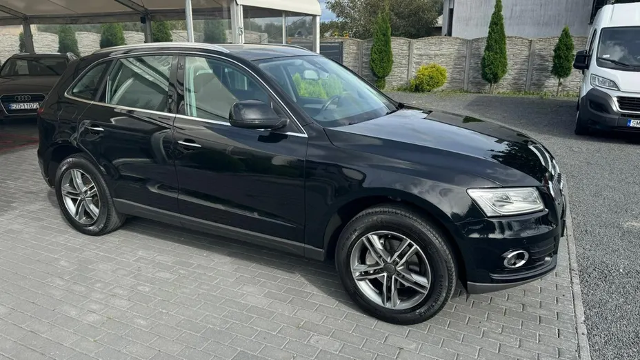 AUDI Q5 -