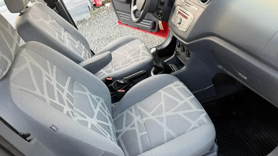 FORD Tourneo Connect -