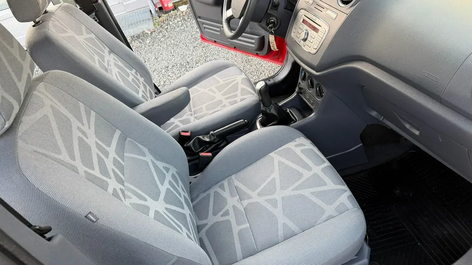 FORD Tourneo Connect -