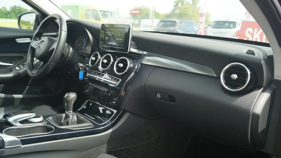 MERCEDES-BENZ C Klasa -
