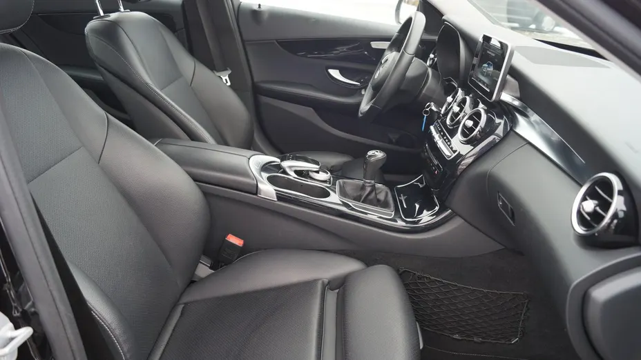 MERCEDES-BENZ C Klasa -