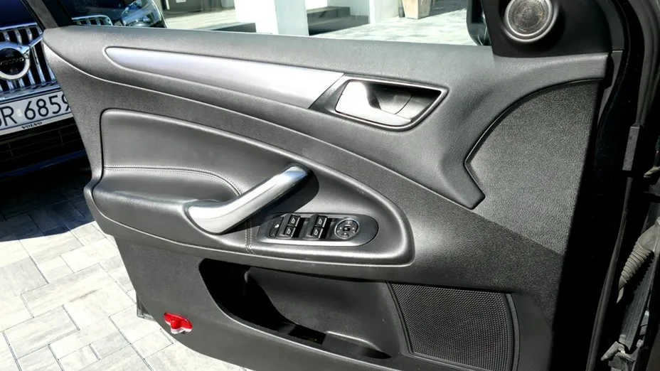 FORD Mondeo -