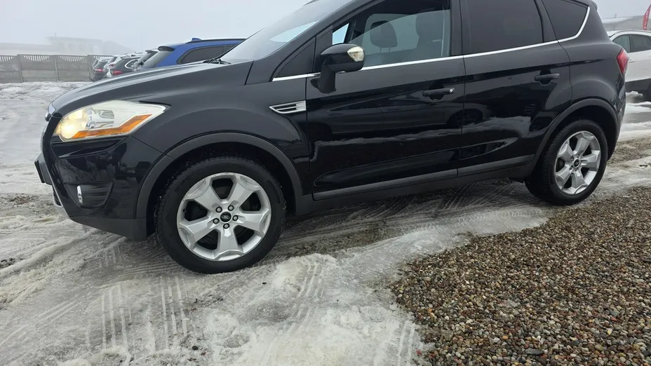 FORD Kuga -