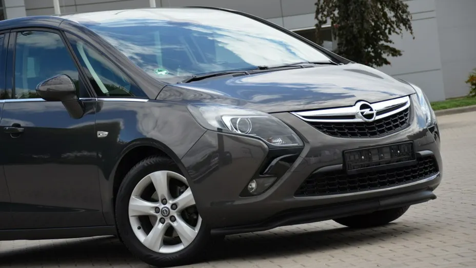 OPEL Zafira -