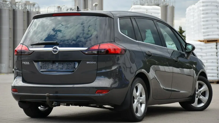 OPEL Zafira -