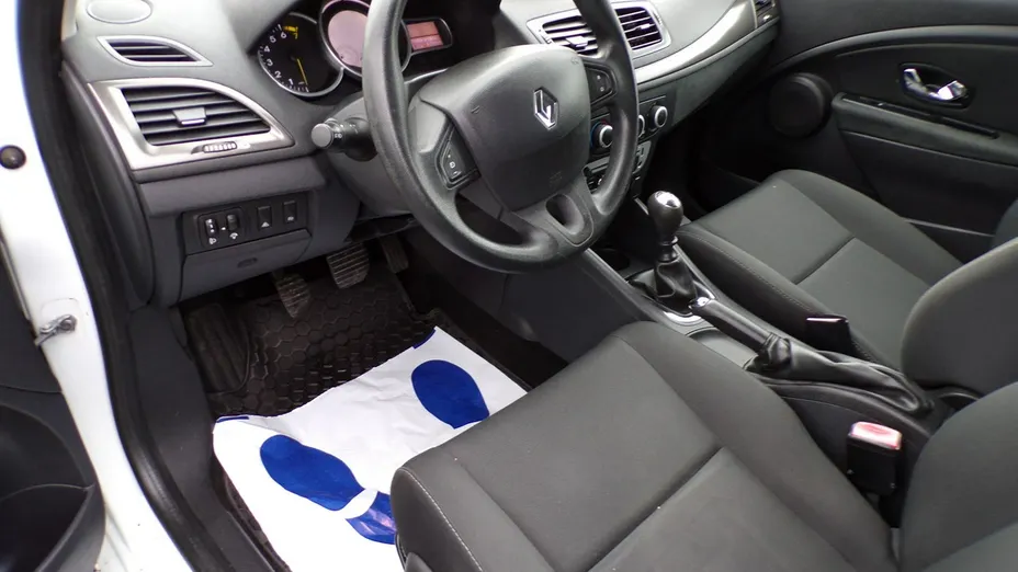 RENAULT Megane -