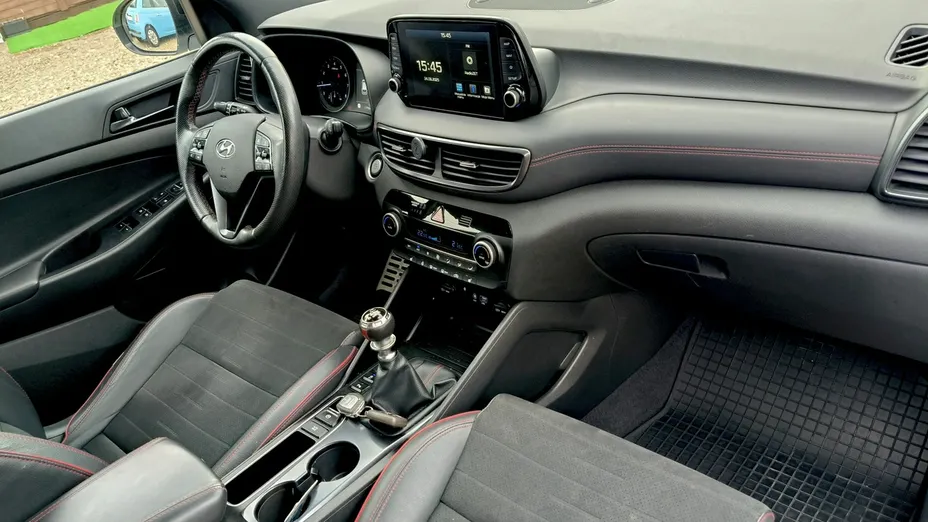 HYUNDAI Tucson -