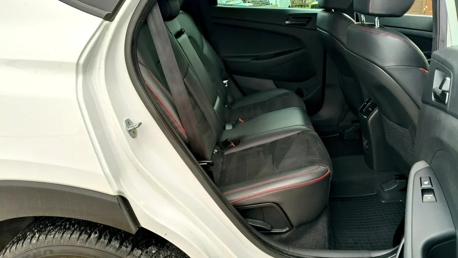 HYUNDAI Tucson -