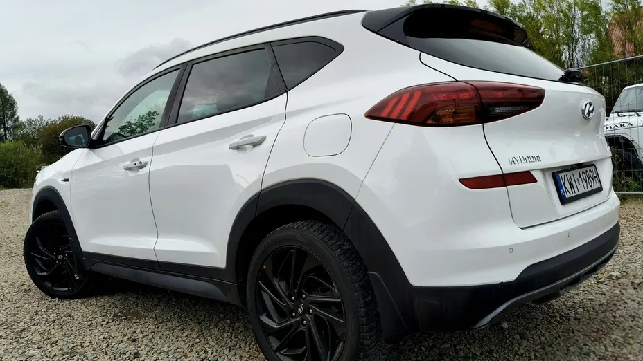 HYUNDAI Tucson -