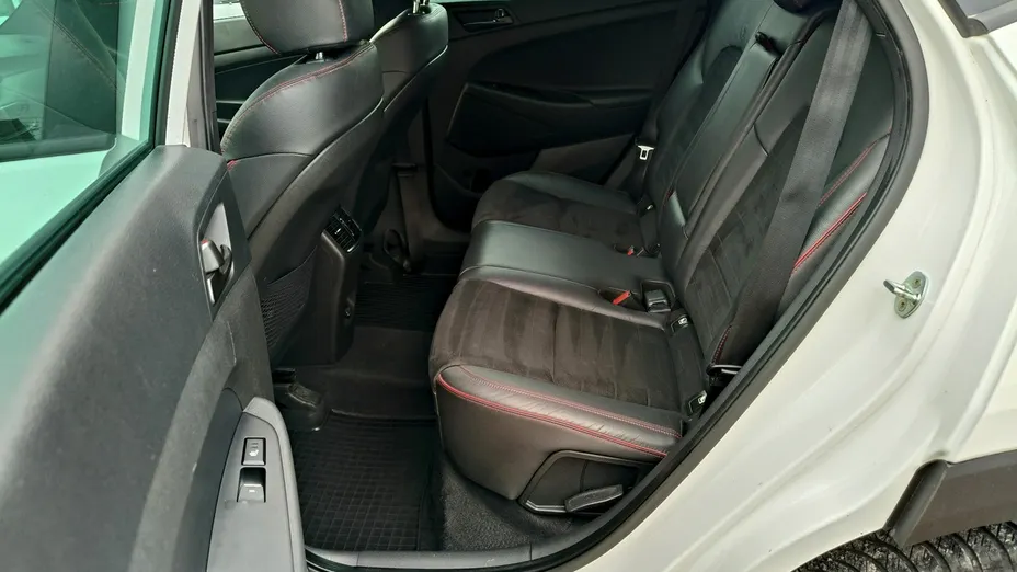 HYUNDAI Tucson -