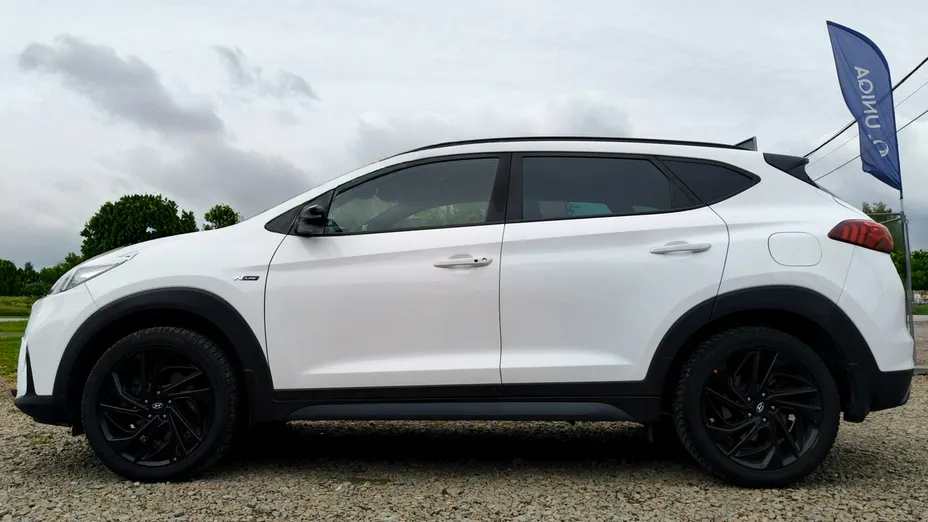 HYUNDAI Tucson -