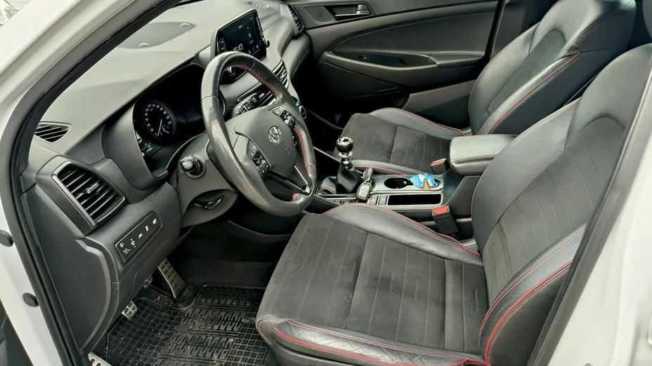 HYUNDAI Tucson -