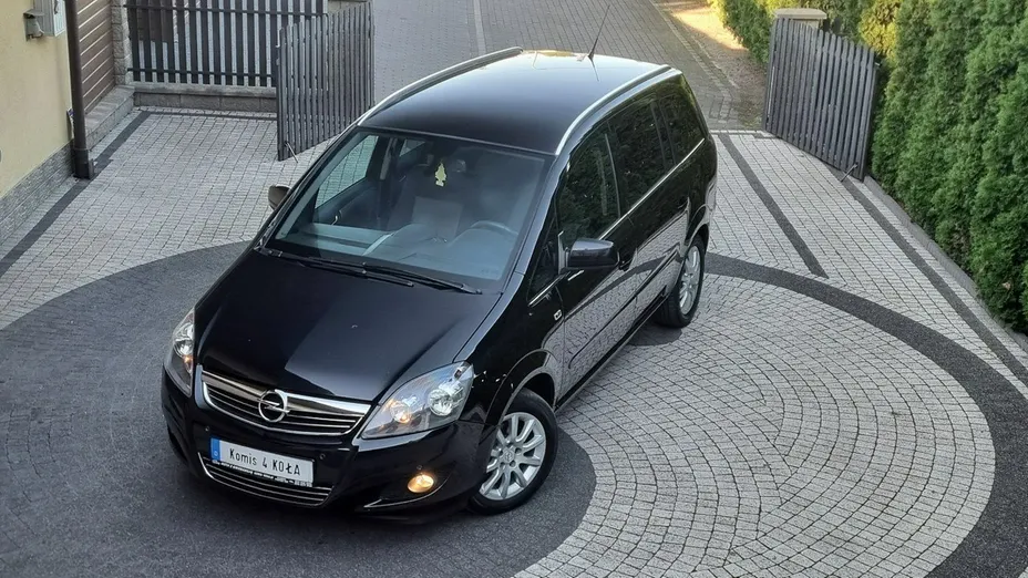 OPEL Zafira -