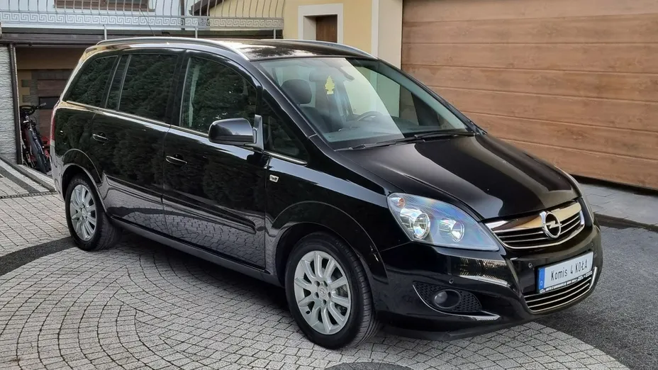 OPEL Zafira -