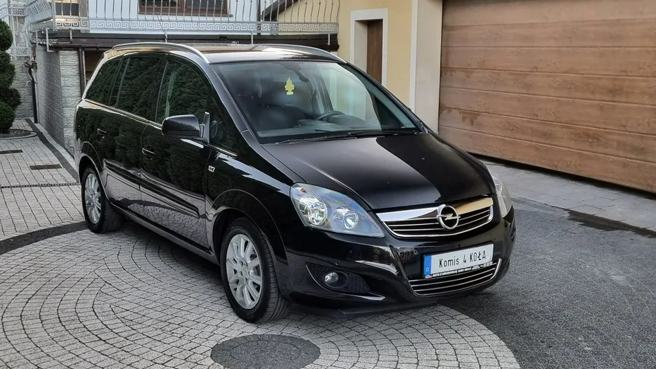 OPEL Zafira -