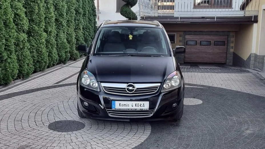 OPEL Zafira -
