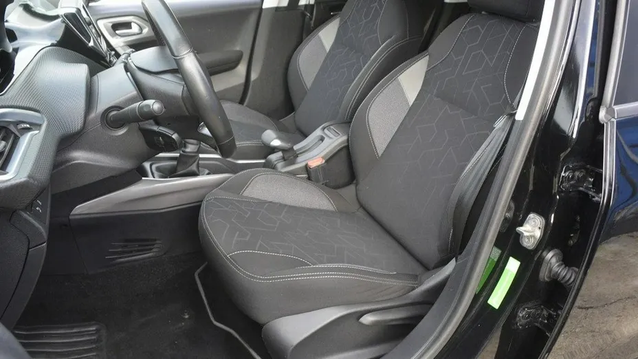 PEUGEOT 2008 -