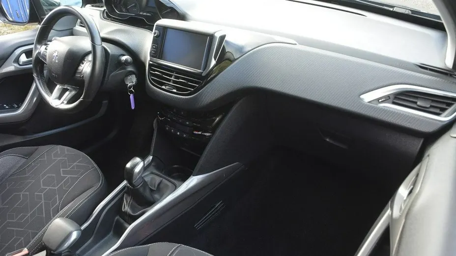 PEUGEOT 2008 -