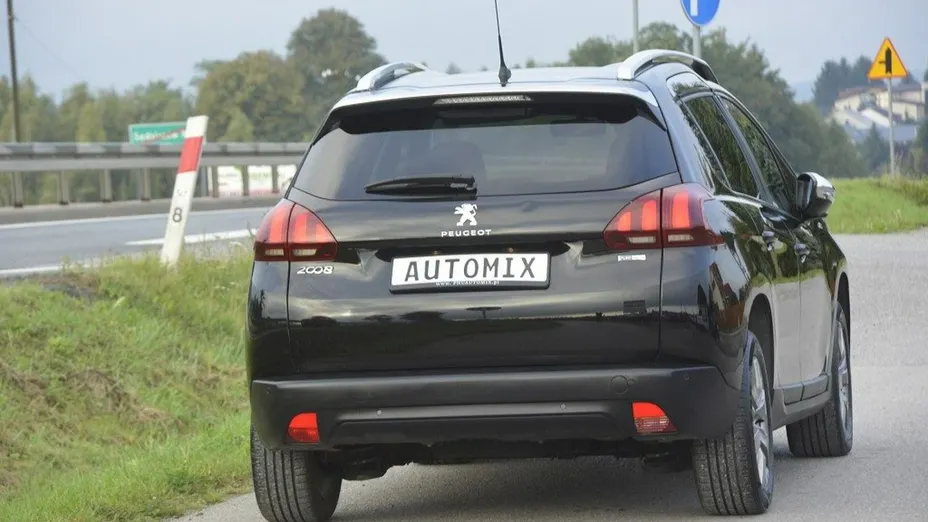 PEUGEOT 2008 -