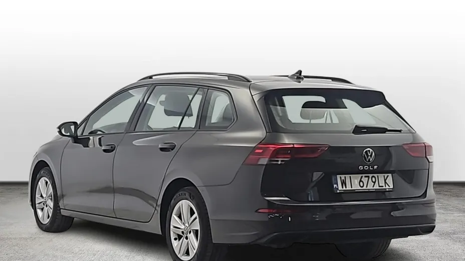 VOLKSWAGEN Golf -