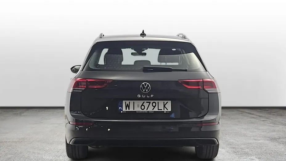 VOLKSWAGEN Golf -