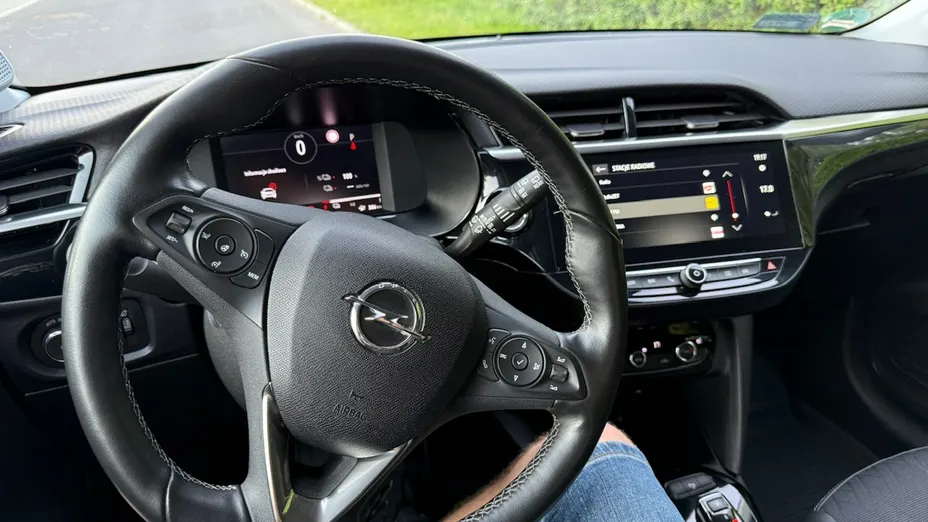 OPEL Corsa -