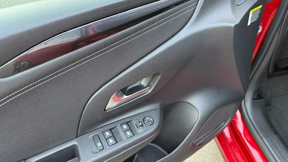 OPEL Corsa -