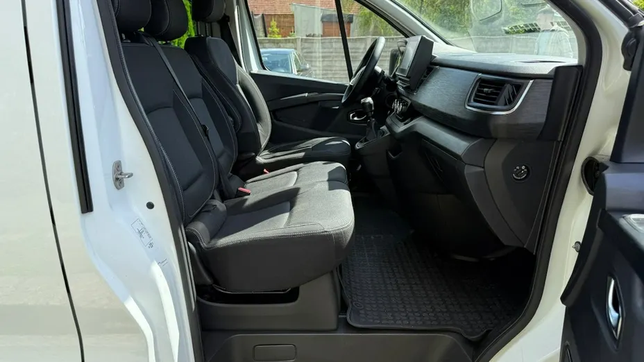 RENAULT Trafic -