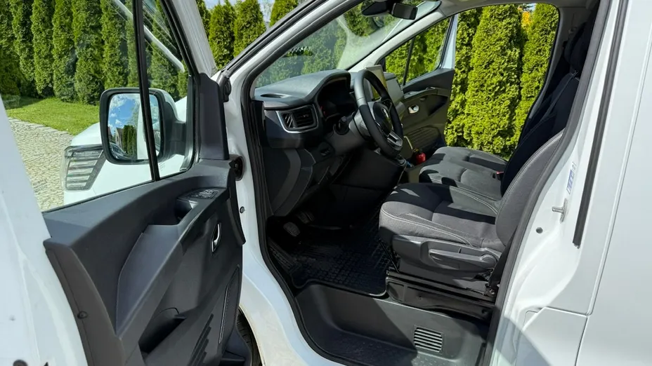 RENAULT Trafic -
