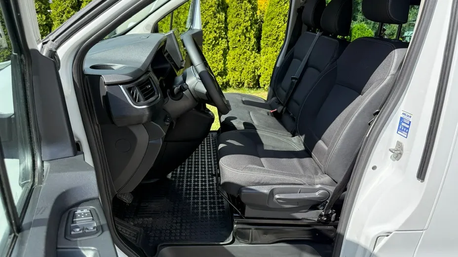 RENAULT Trafic -