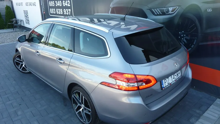 PEUGEOT 308 -