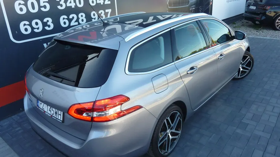 PEUGEOT 308 -