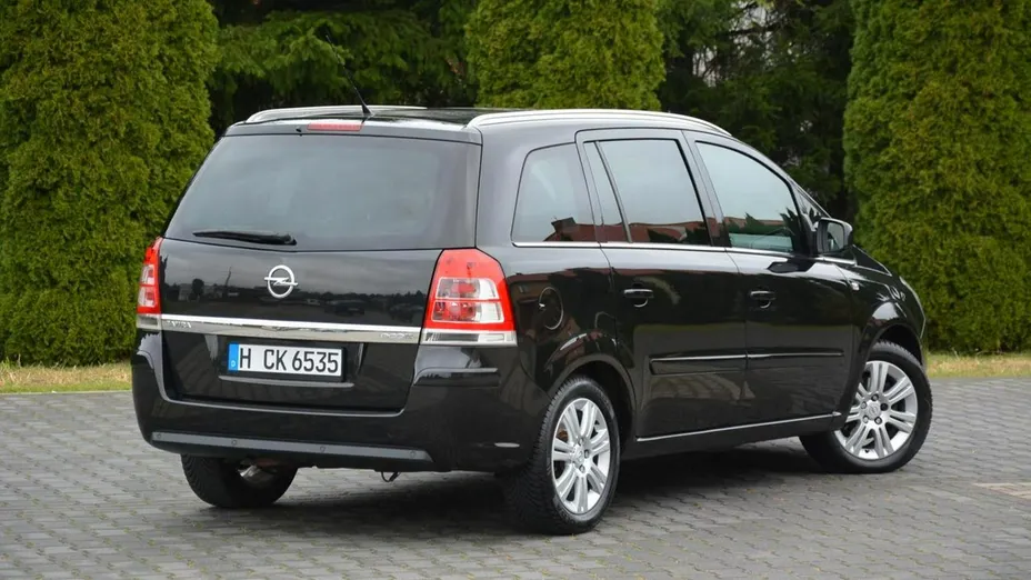 OPEL Zafira -