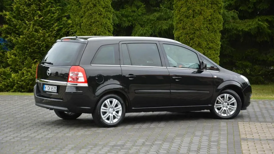 OPEL Zafira -