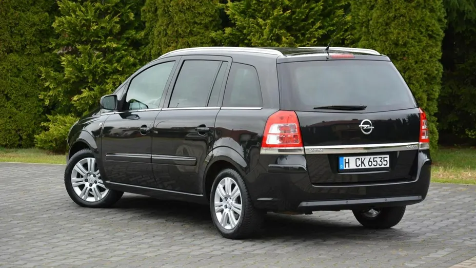 OPEL Zafira -