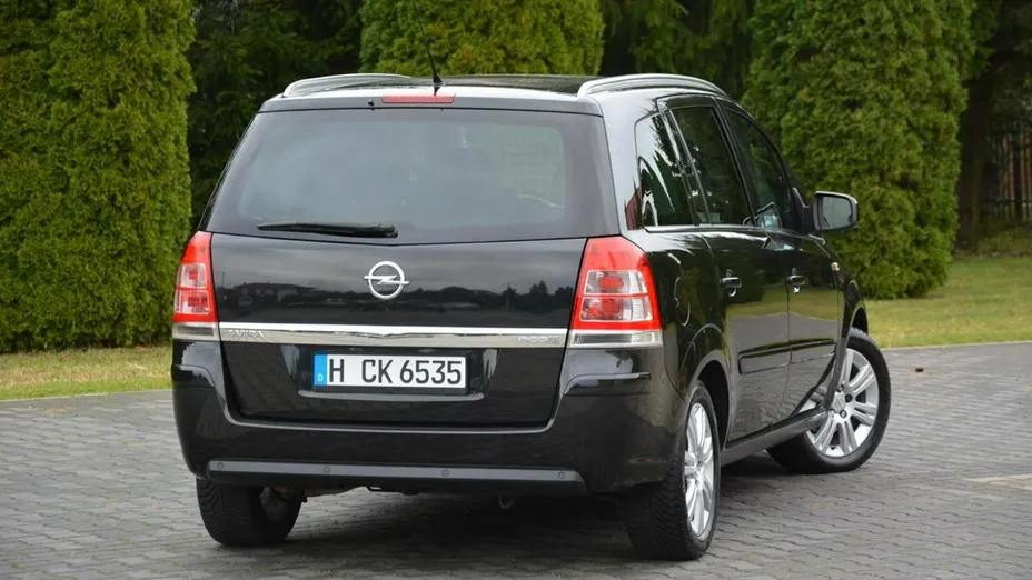 OPEL Zafira -