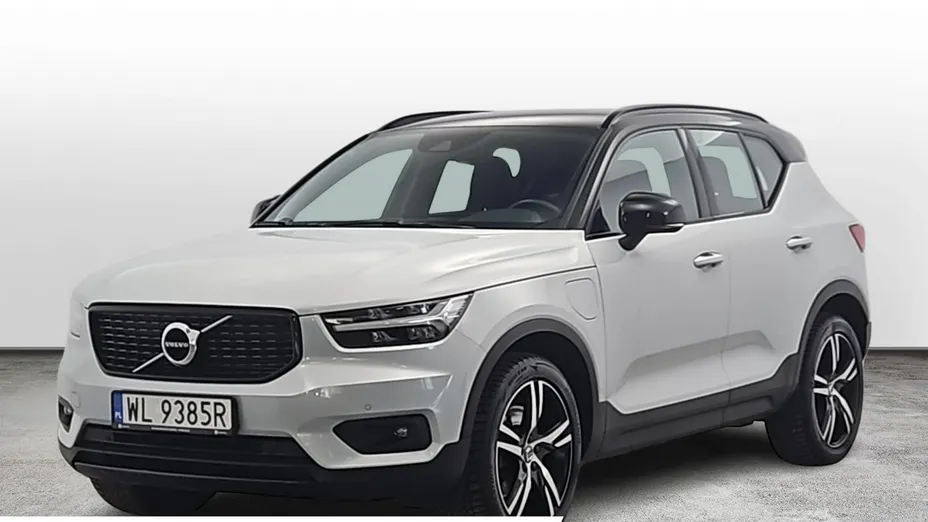 VOLVO XC40 -