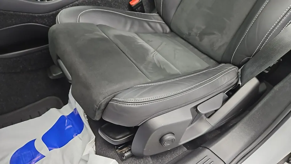 VOLVO XC40 -