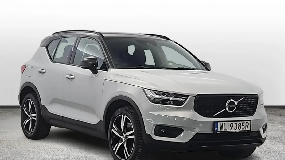 VOLVO XC40 -