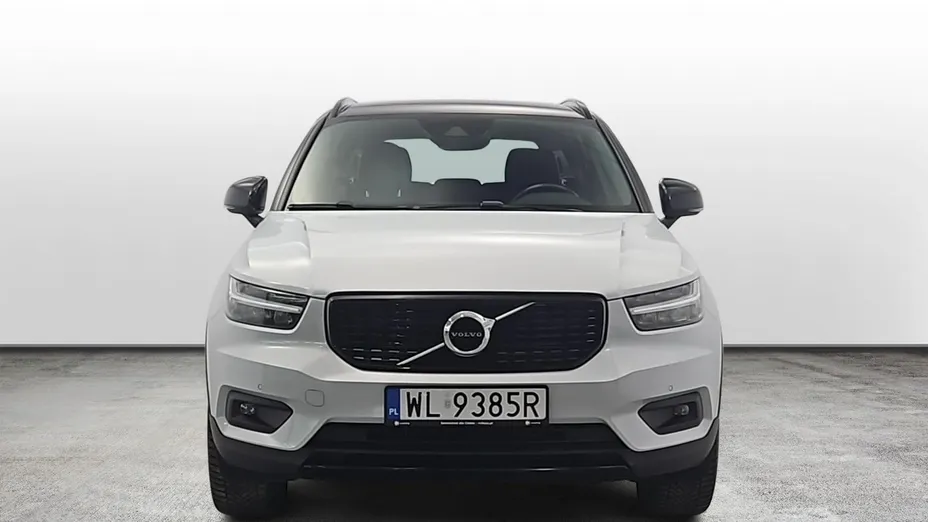 VOLVO XC40 -