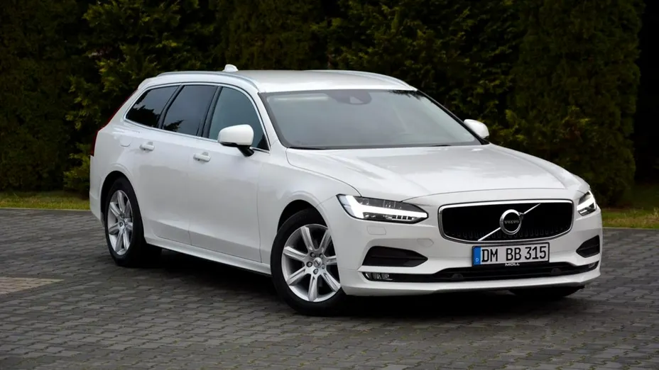 VOLVO V90 -