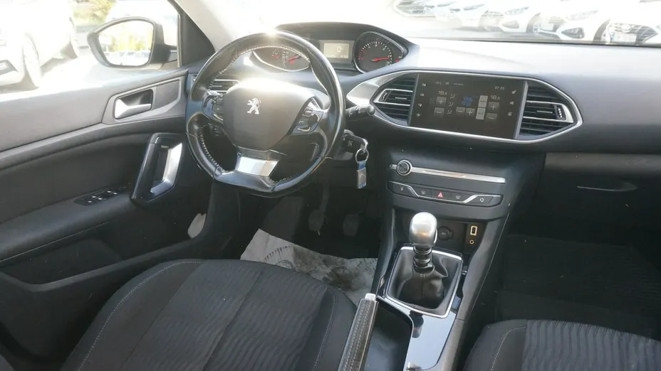 PEUGEOT 308 -