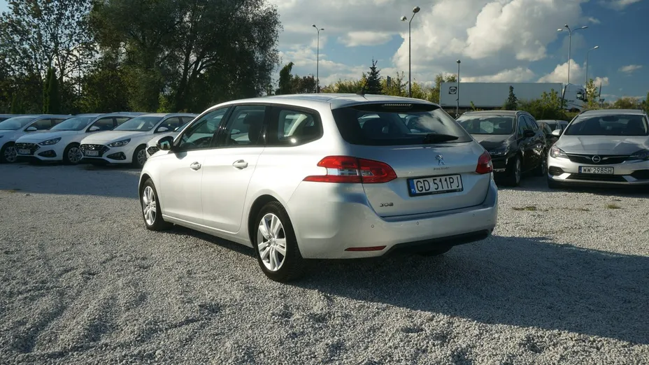 PEUGEOT 308 -