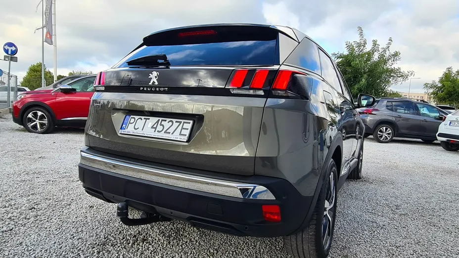 PEUGEOT 3008 -