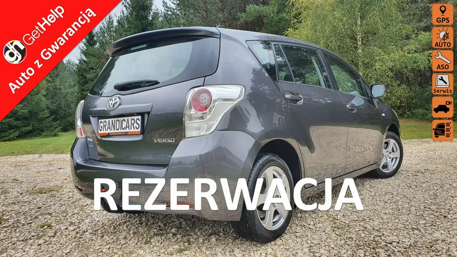 TOYOTA Verso -