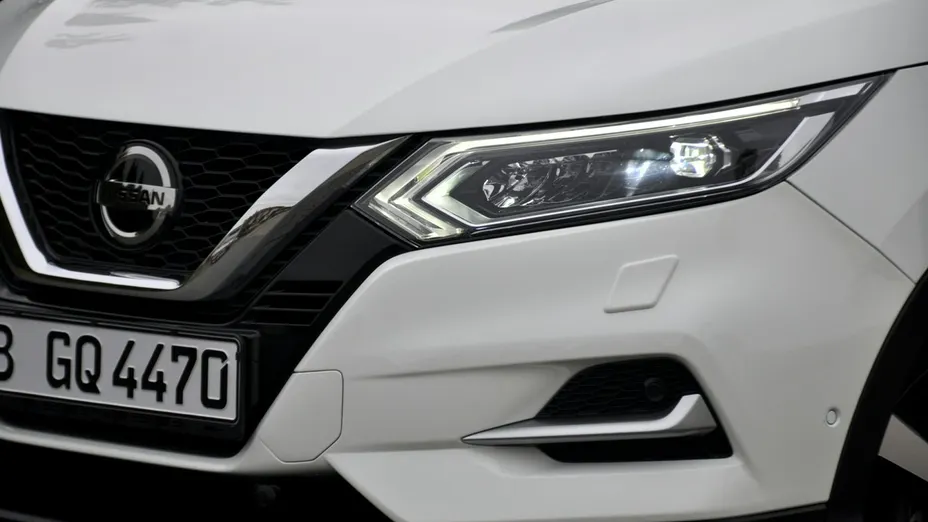 NISSAN Qashqai -